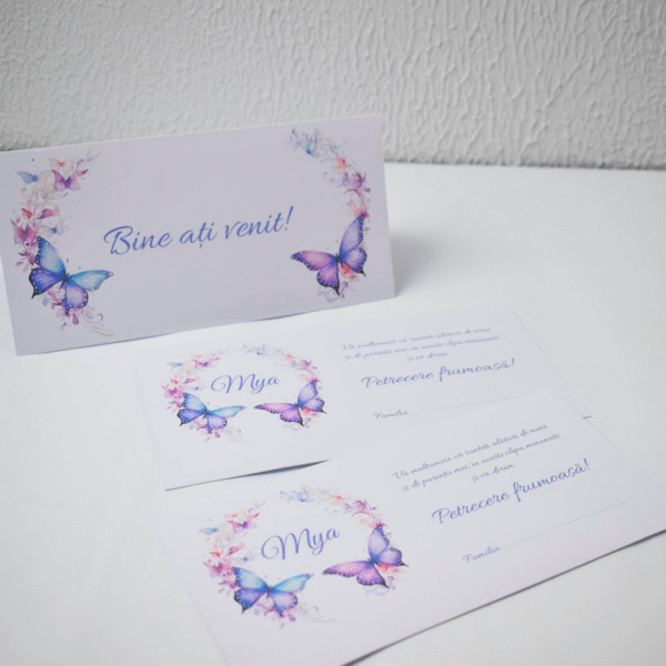 Plic elegant cu fluturi violet pentru daruri