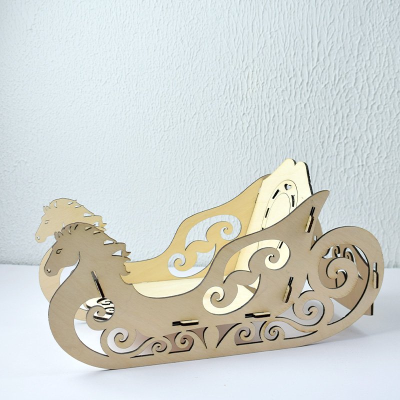 Lădiță în formă de sanie